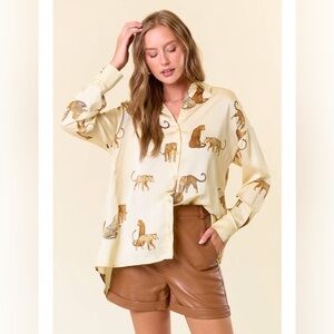 NWT Entro Animal Print Satin Long Sleeve Button Down Shirt Large